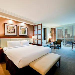 Two-bedroom Conjoined Studio W/balcony & Strip View At Signature Las Vegas