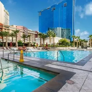 Signature Suites By Voyargo Deluxe Studio Mountain View 32Nd Fl Las Vegas