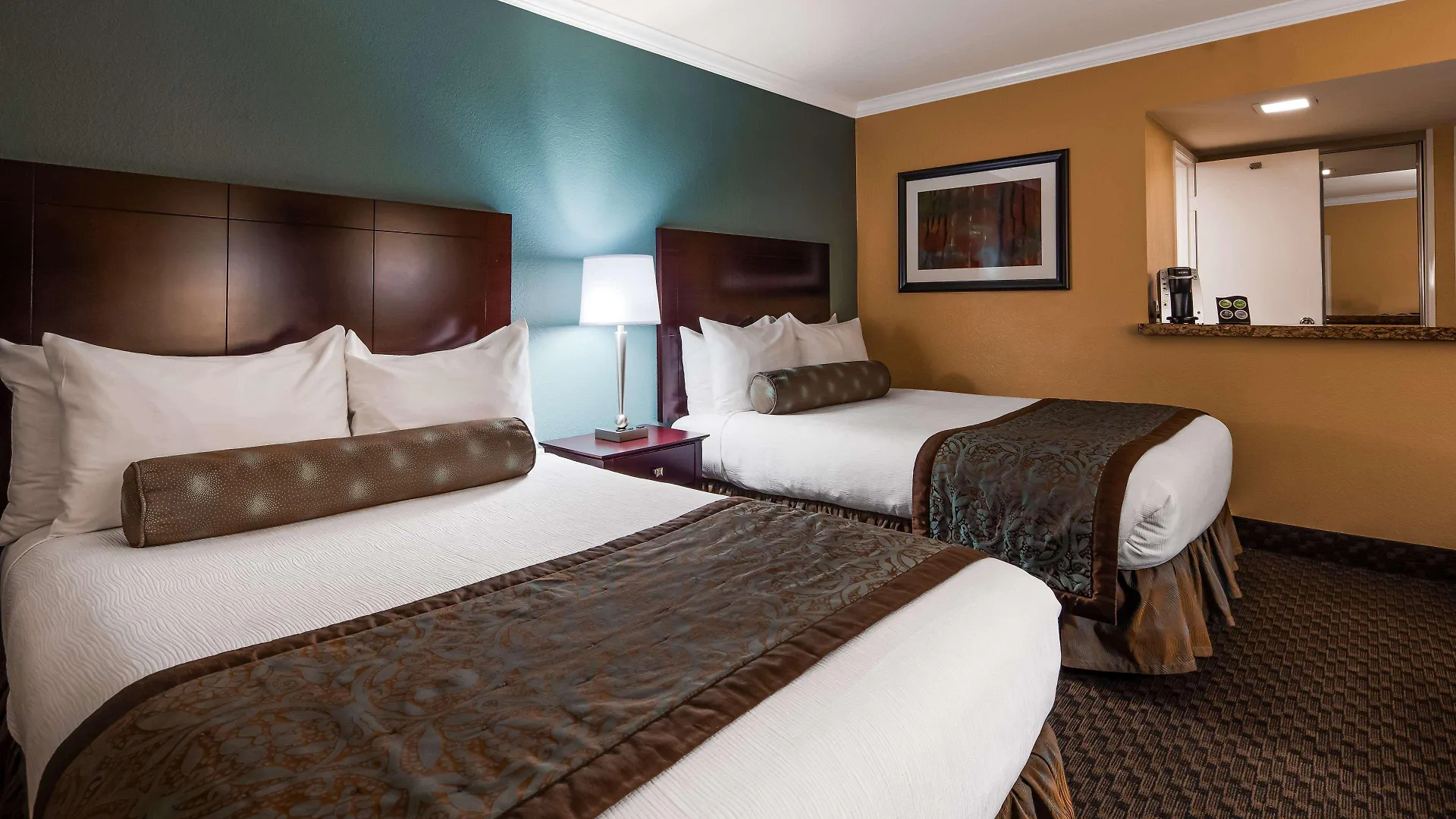Best Western Plus Casino Royale - Center Strip Las Vegas Hotel